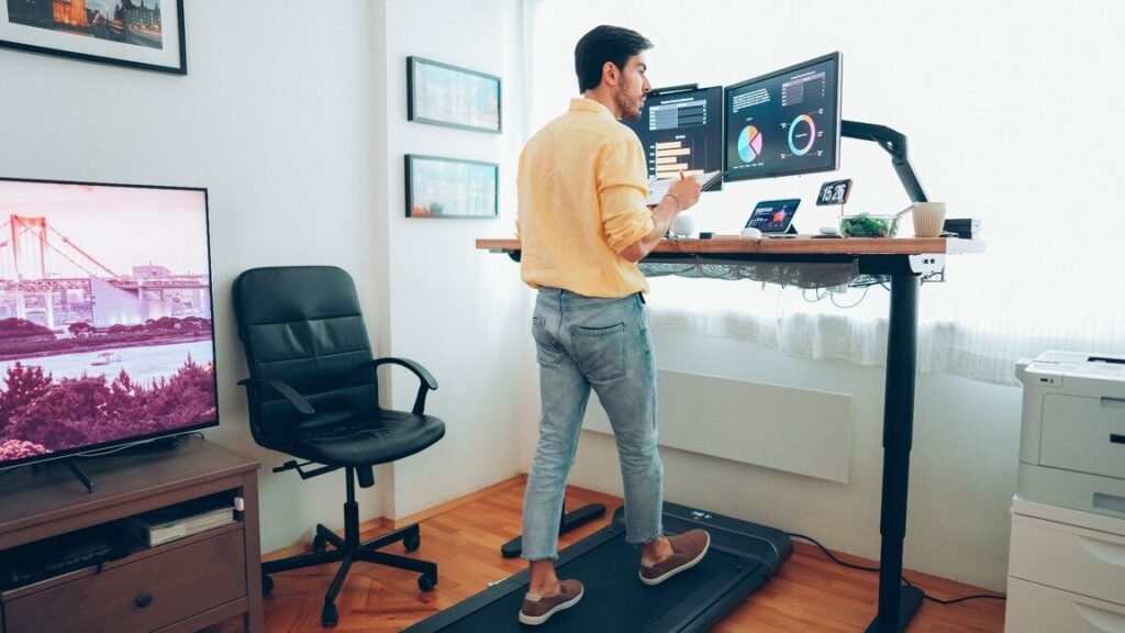 Benefits of an Under Desk Treadmill 