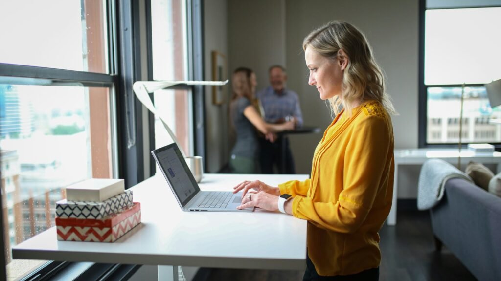 standing desk posture